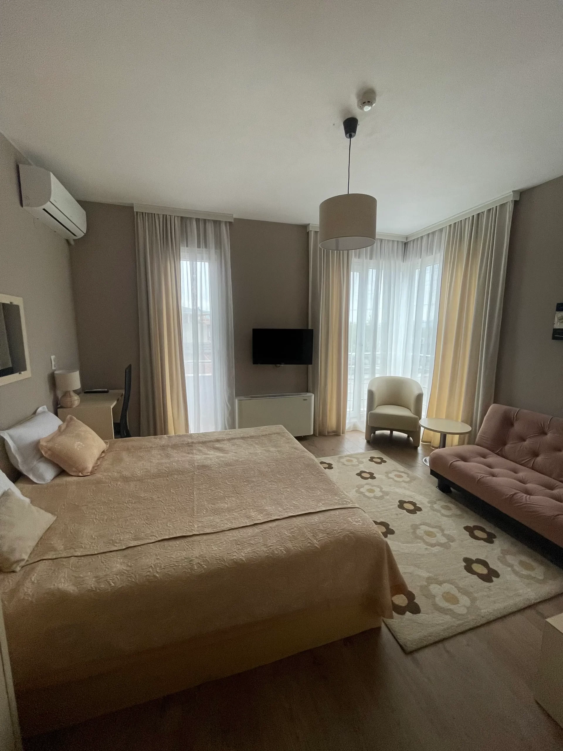 Family Hotel Strimon B&B